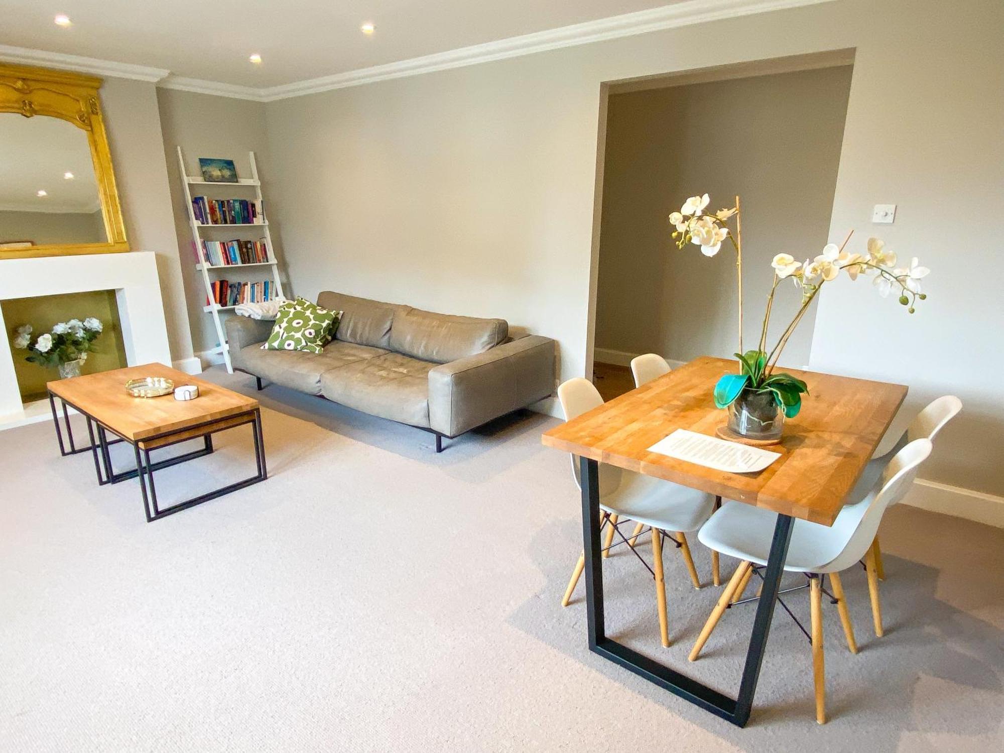 Exquisite Floor Flat Heart Of Chelsea Apartment *